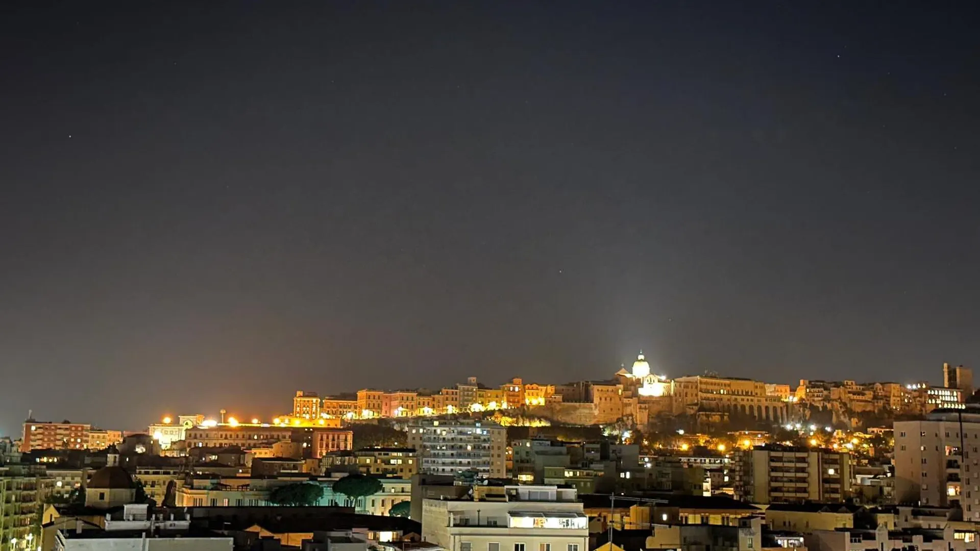 Mezzattico Lägenhet Cagliari